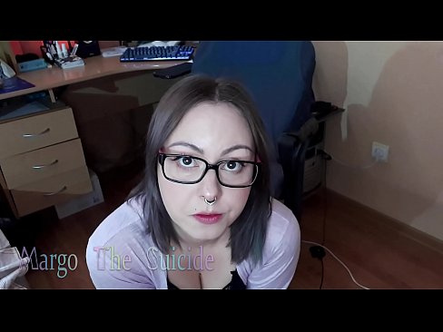 ❤️ Ọmọbinrin ti o ni gbese pẹlu awọn gilaasi buruja Dildo jinna lori Kamẹra ❤ Iwa onihoho furo ❤